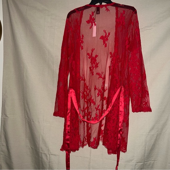 V. S. Sheer Lace Robe. NWT - Picture 5 of 7